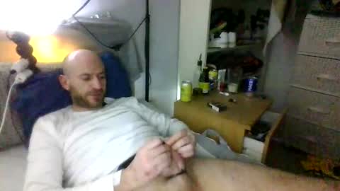 Snapshot of alfred151 chatting on 06.21.26 Edgarrrdd1021 online show from 06.21.26