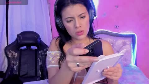 Carolina Join The Fan Club  online show from 02.23.25