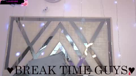 Snapshot of alfresii_rivera chatting on 12.22.25 Carolina Join The Fan Club online show from 12.22.25