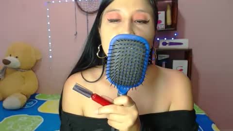 Snapshot of ali_squirt chatting on 06.08.26 alixia online show from 06.08.26