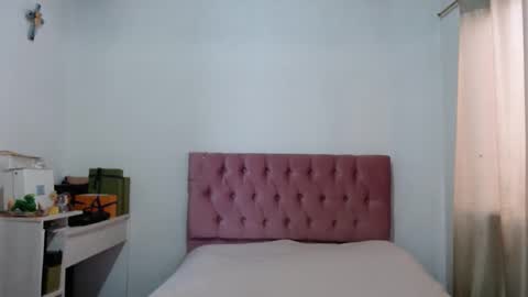 Snapshot of alia054 chatting on 10.02.25 Alia online show from 10.02.25