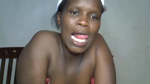 Snapshot of alic_crazy chatting on 12.17.24 alic_crazy online show from 12.17.24