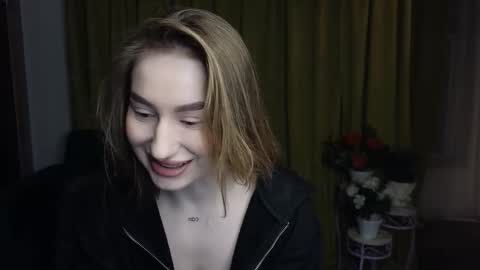 Snapshot of alicafoxis chatting on 02.22.26 Alica online show from 02.22.26