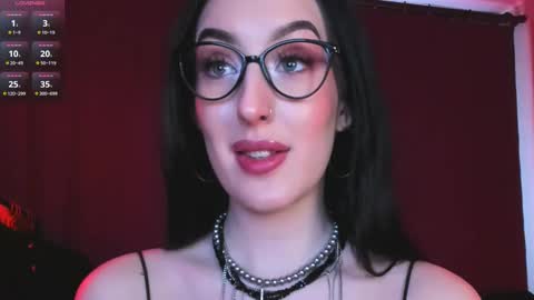 Miss Alice online show from 03.05.25