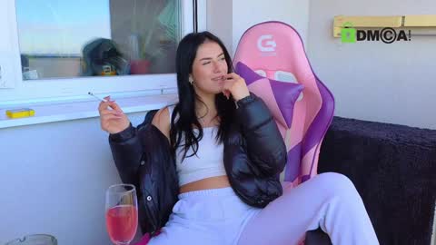 A R Y A  T I A online show from 01.28.25