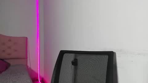 alice_cespedes online show from 03.04.25