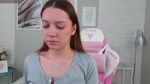 Alice in Wonderland  online show from 03.01.25