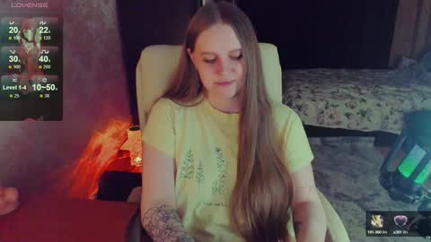 Snapshot of alice_dreamgirl_ chatting on 02.08.25 Alice 3 online show from 02.08.25