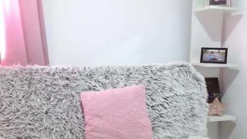 Snapshot of alice_dussan_ chatting on 09.13.25 alice online show from 09.13.25