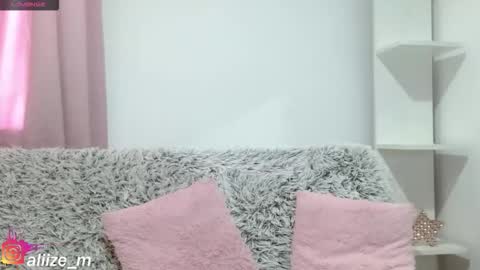 Snapshot of alice_dussan_ chatting on 10.14.25 alice online show from 10.14.25