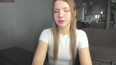 My name is Alice find out about me in the Fansly  online show from 10.08.25