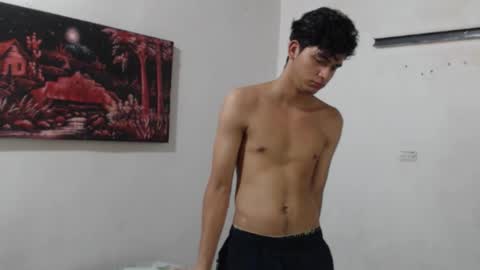 Snapshot of alice_julls chatting on 09.15.25 alice online show from 09.15.25