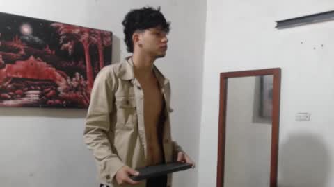 Snapshot of alice_julls chatting on 10.26.25 alice online show from 10.26.25