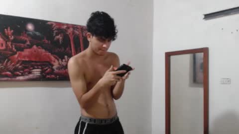 Snapshot of alice_julls chatting on 11.17.25 alice online show from 11.17.25