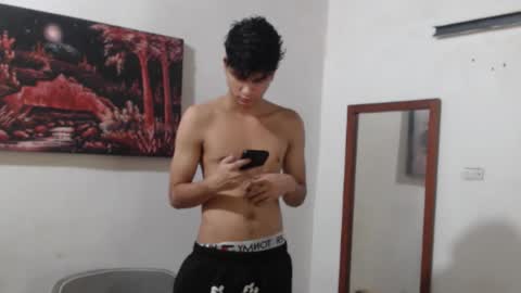 Snapshot of alice_julls chatting on 11.23.25 alice online show from 11.23.25