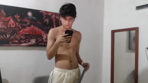 Snapshot of alice_julls chatting on 12.18.25 alice online show from 12.18.25