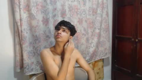 Snapshot of alice_julls chatting on 01.05.26 alice online show from 01.05.26