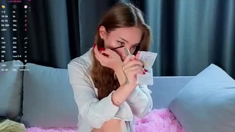 Snapshot of alice_loft chatting on 09.12.25 Alice online show from 09.12.25