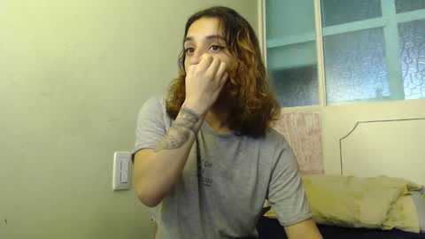 Snapshot of alice_magnus chatting on 12.18.24 alice online show from 12.18.24