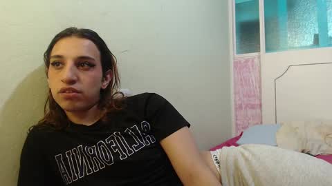 Snapshot of alice_magnus chatting on 02.06.25 alice online show from 02.06.25