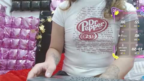 Snapshot of alice_magnus chatting on 11.18.25 alice online show from 11.18.25