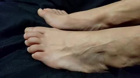 alice_queen_feet online show from 01.02.25