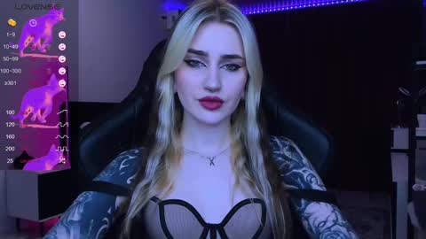 Snapshot of alice_specter chatting on 02.26.25 Alice online show from 02.26.25