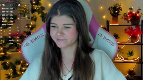 Snapshot of alice_tails chatting on 10.12.25 Alice online show from 10.12.25