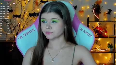 Snapshot of alice_tails chatting on 10.26.25 Alice online show from 10.26.25