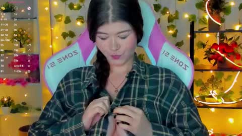 Snapshot of alice_tails chatting on 11.17.25 Alice online show from 11.17.25