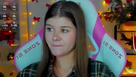 Snapshot of alice_tails chatting on 12.21.25 Alice online show from 12.21.25