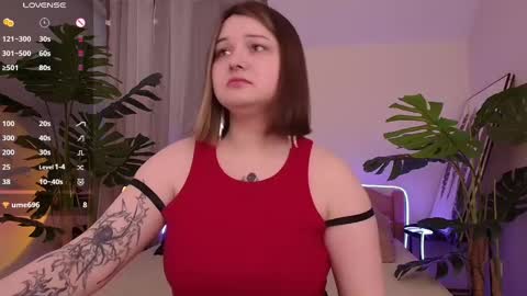 Snapshot of alice_walters chatting on 03.07.25 Alice online show from 03.07.25