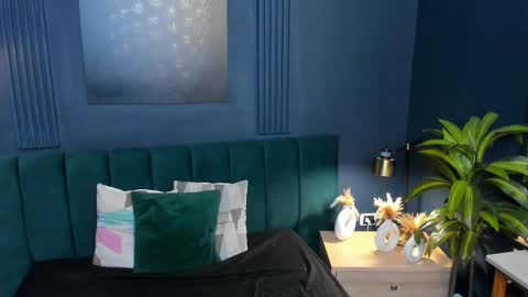 Alice and Asia online show from 09.19.25