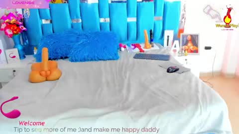 ALICE BENNET online show from 02.04.25