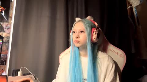 Snapshot of alicebourjolly chatting on 02.10.26 Lina online show from 02.10.26