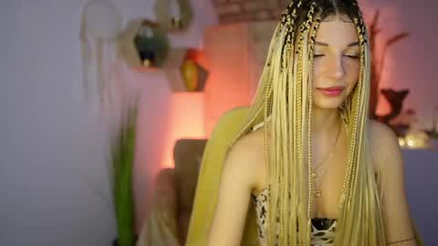 Alicee Kiss online show from 12.27.24