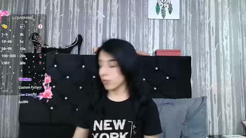 alicee_moonn online show from 11.17.25