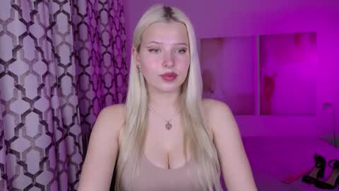 Snapshot of alicefreman chatting on 04.02.26 Alice online show from 04.02.26