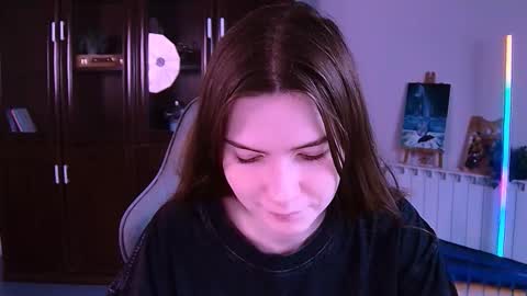 Snapshot of aliceinredsquare_ chatting on 11.07.25 Alice online show from 11.07.25