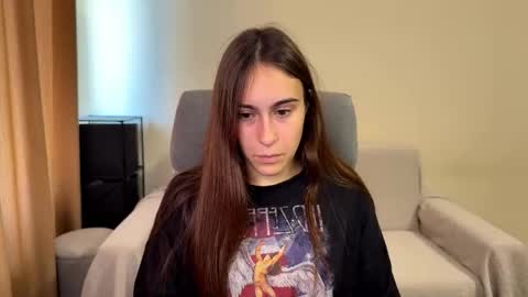 Snapshot of alicekollt chatting on 09.23.25 alicekollt online show from 09.23.25