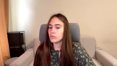 Snapshot of alicekollt chatting on 10.13.25 alicekollt online show from 10.13.25