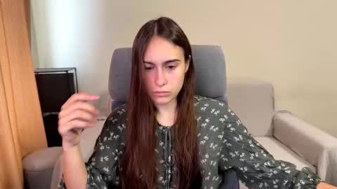 Snapshot of alicekollt chatting on 10.15.25 alicekollt online show from 10.15.25