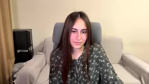 Snapshot of alicekollt chatting on 10.23.25 alicekollt online show from 10.23.25