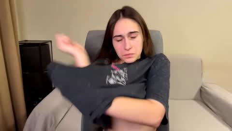 Snapshot of alicekollt chatting on 03.11.26 alicekollt online show from 03.11.26