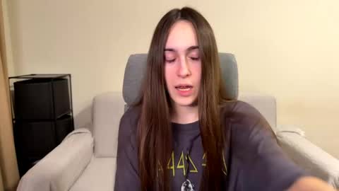 Snapshot of alicekollt chatting on 04.08.26 alicekollt online show from 04.08.26