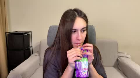 Snapshot of alicekollt chatting on 04.12.26 alicekollt online show from 04.12.26