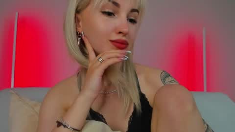 Snapshot of alicemonro chatting on 06.04.26 alicemonro online show from 06.04.26