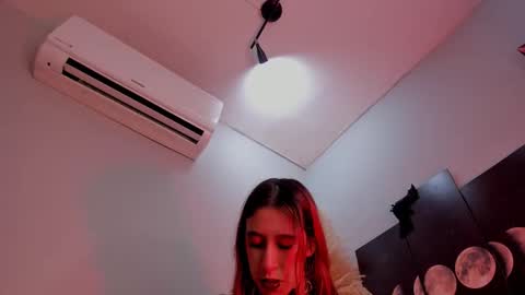 Snapshot of alicepoixxxon chatting on 01.09.26 ALICE online show from 01.09.26