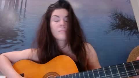 Snapshot of alicetailorrr chatting on 10.24.25 AliceTailorrr online show from 10.24.25