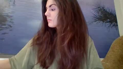 Snapshot of alicetailorrr chatting on 11.27.25 AliceTailorrr online show from 11.27.25